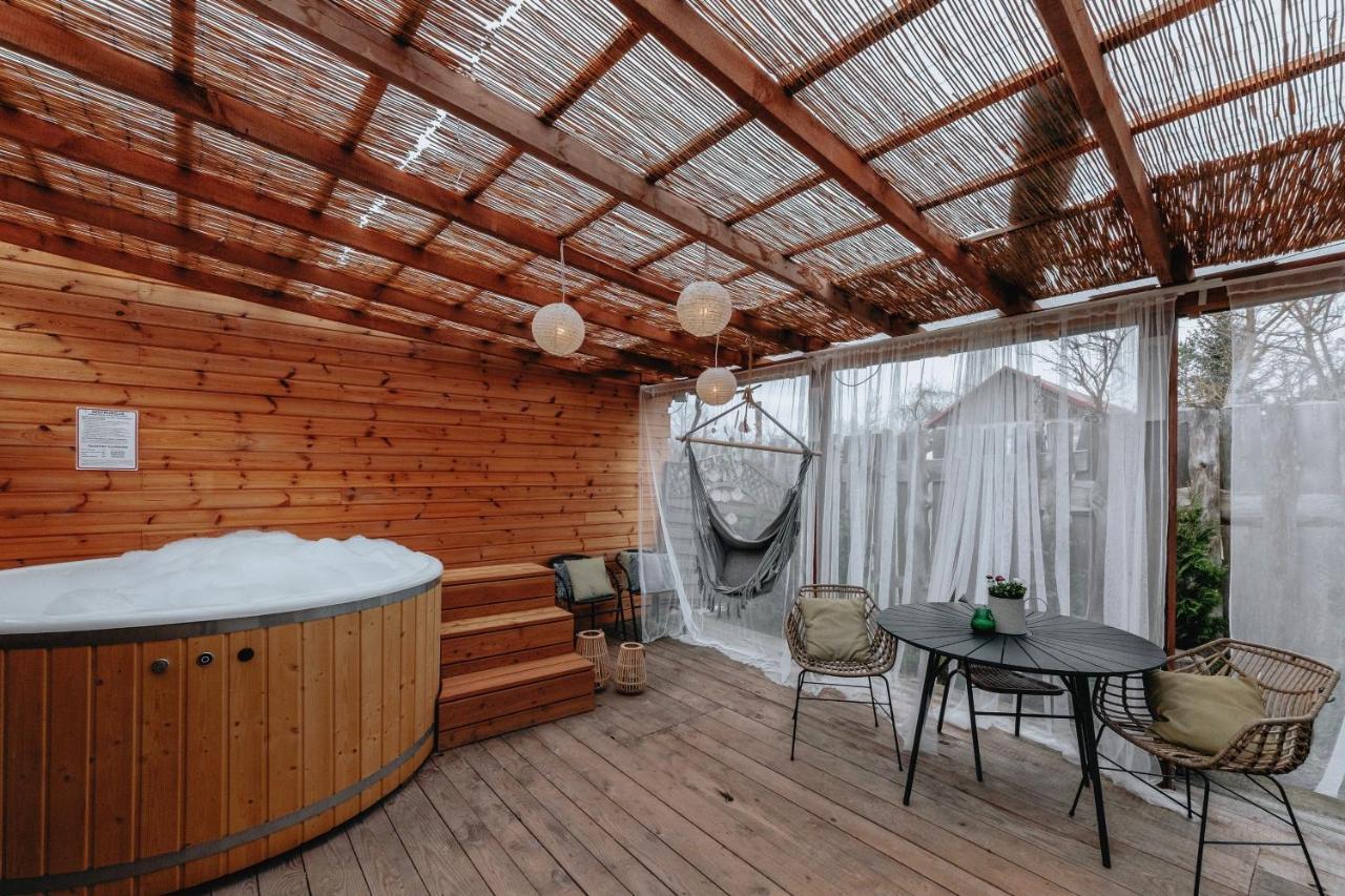 Apartament Z Antresola Okszow Kültér fotó